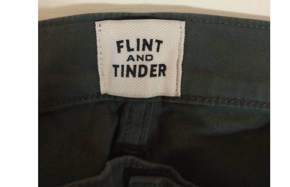 NWT Flint and Tinder Chinos Men's Size 34x32 Green 5 Pocket Tapered Fit (0980)
